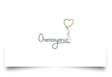 onemsiyoruz-logo